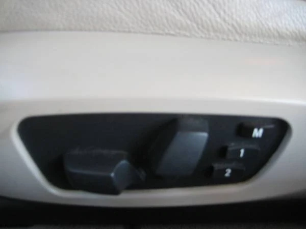 2009 BMW E81/E82/E88 1 Series - Image 17 of 21