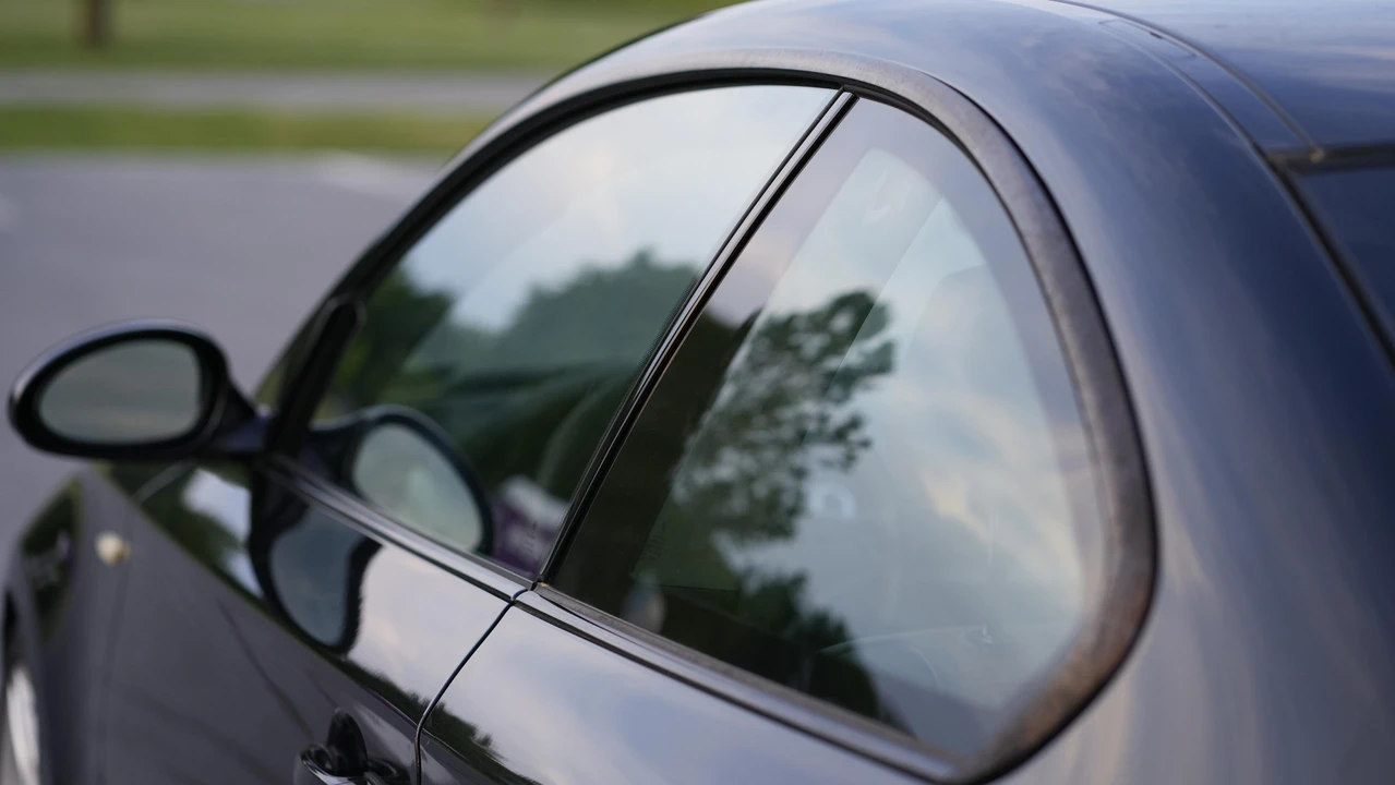 2009 BMW E81/E82/E88 1 Series - Image 28 of 31
