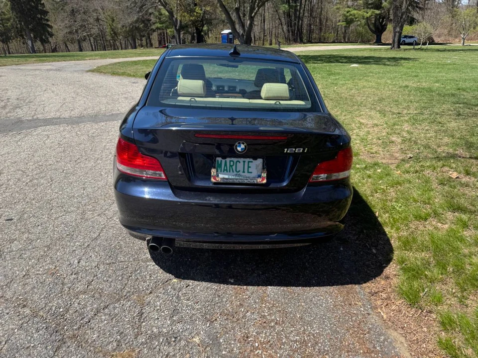 2009 BMW E81/E82/E88 1 Series - Image 2 of 7