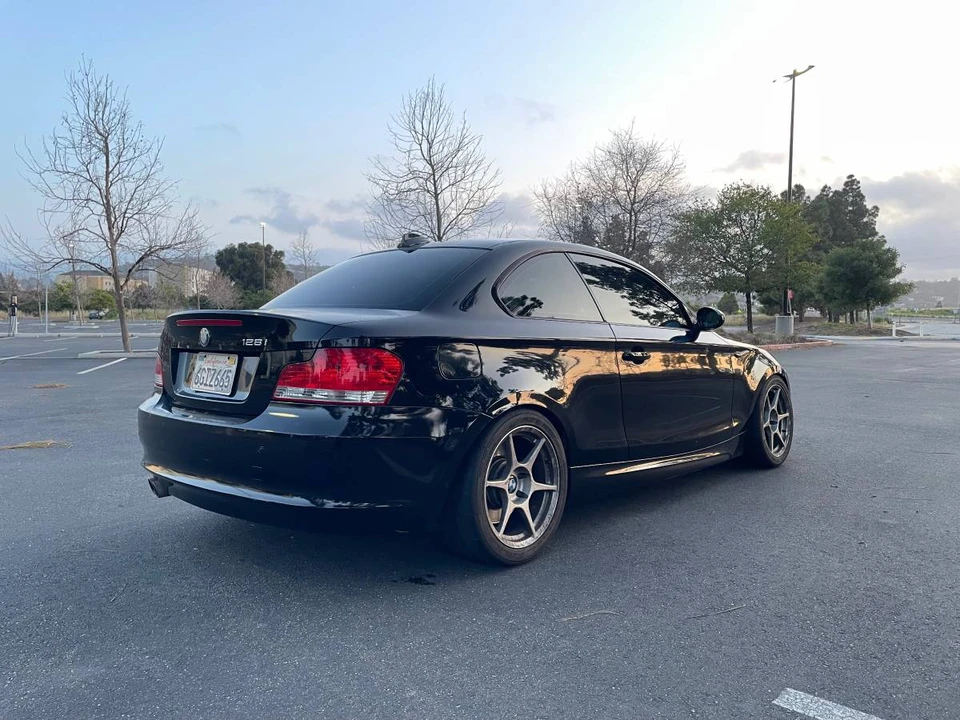 2009 BMW E82 135i & 135is - Image 6 of 15