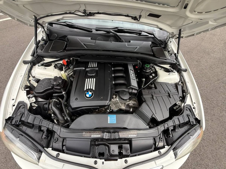 2009 BMW E81/E82/E88 1 Series - Image 14 of 17