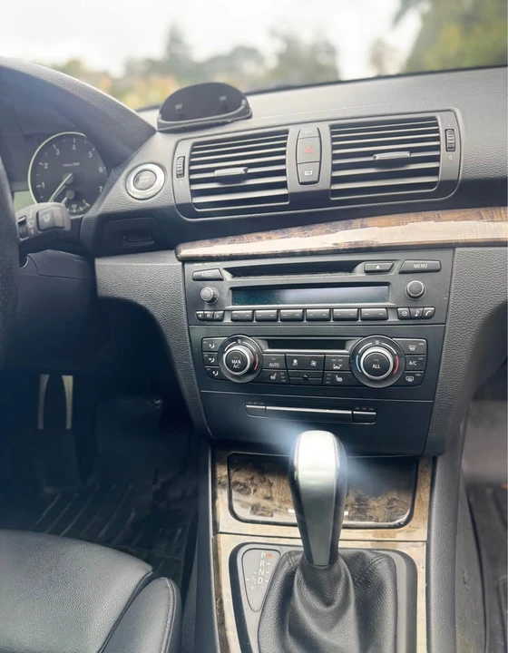 2009 BMW E81/E82/E88 1 Series - Image 11 of 17