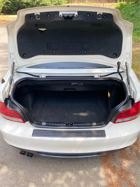 2009 BMW E82 135i & 135is - Image 13 of 13