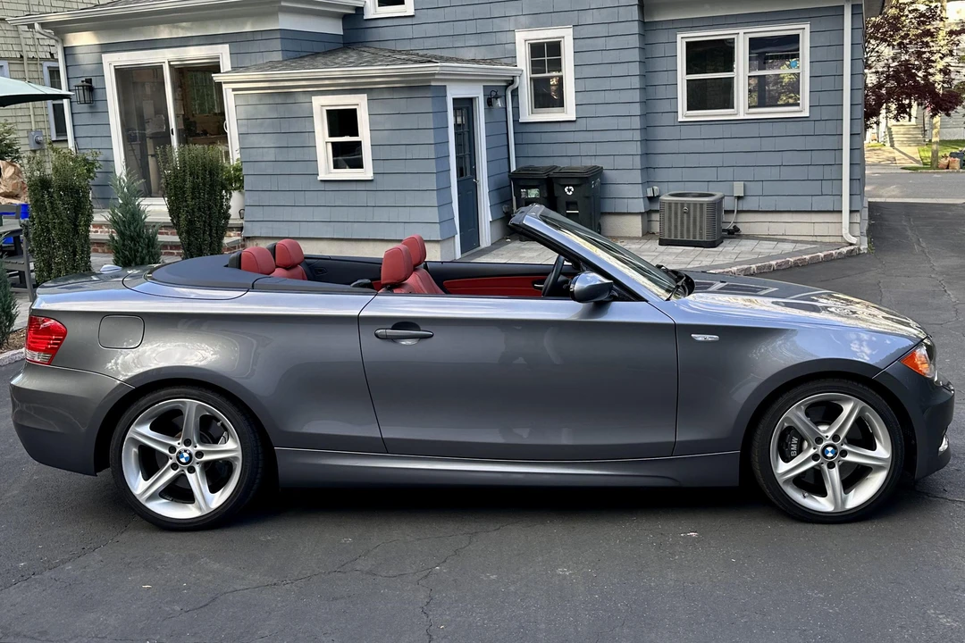 2009 BMW E82 135i & 135is - Image 2 of 31