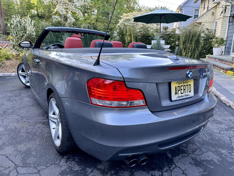 2009 BMW E82 135i & 135is - Image 28 of 31