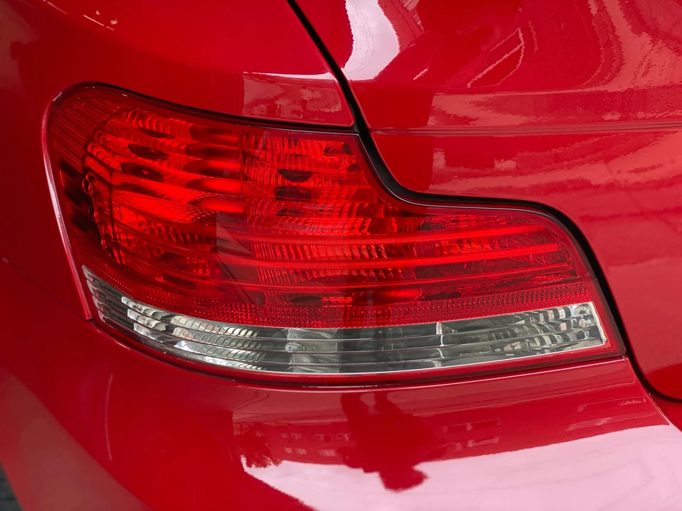 2009 BMW E82 135i & 135is - Image 29 of 31