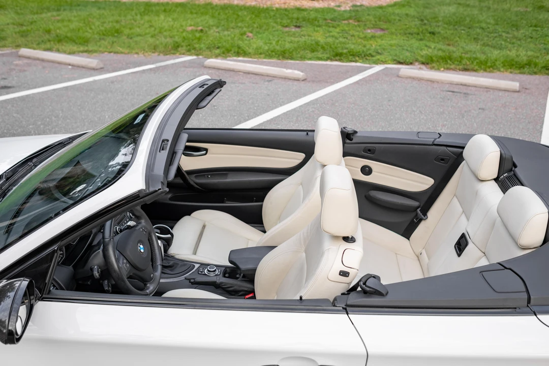 2009 BMW E82 135i & 135is - Image 29 of 31