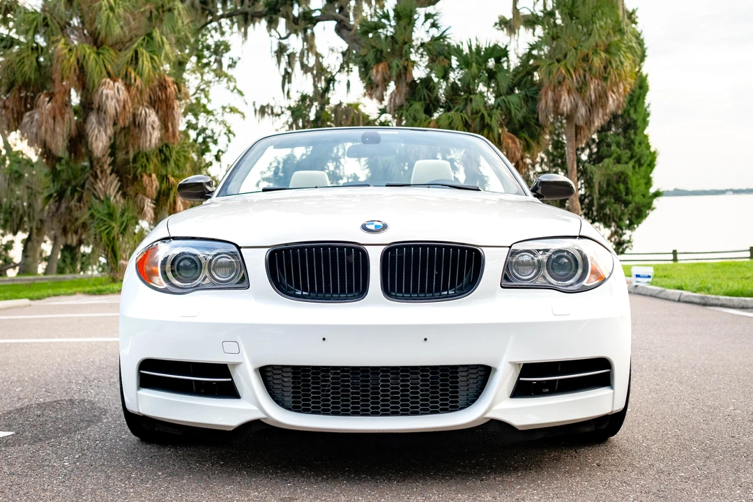 2009 BMW E82 135i & 135is - Image 6 of 31