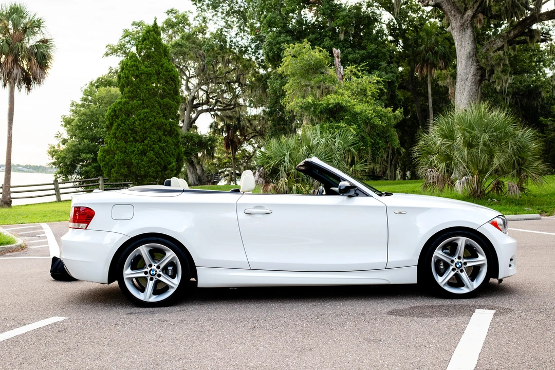 2009 BMW E82 135i & 135is - Image 11 of 31