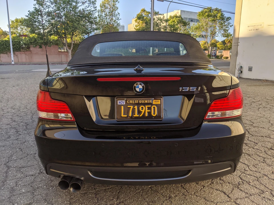 2009 BMW E82 135i & 135is - Image 27 of 31