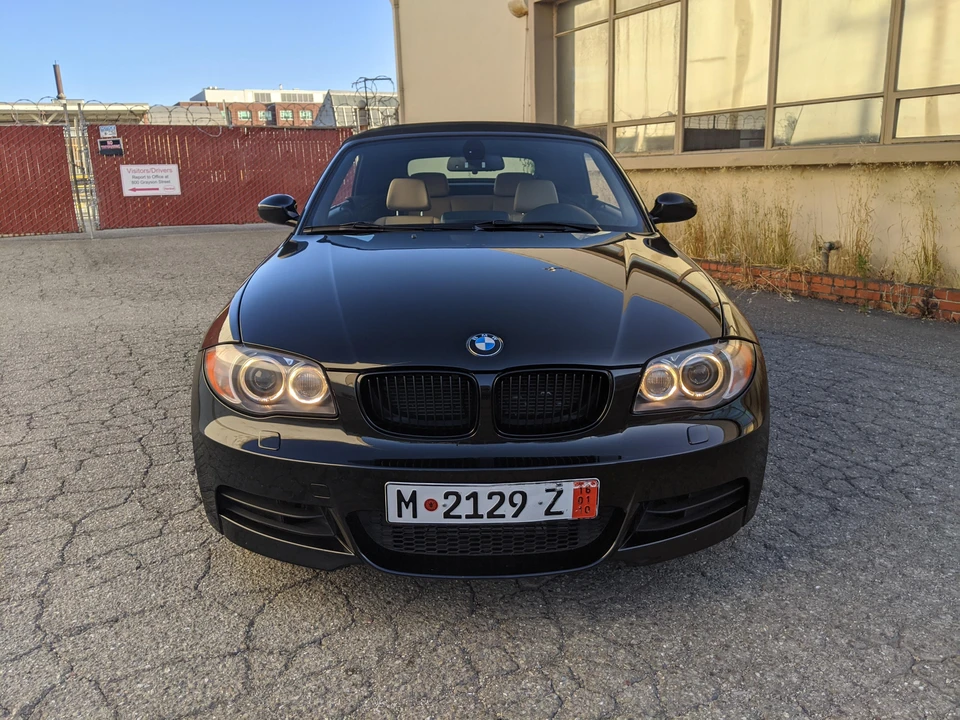 2009 BMW E82 135i & 135is - Image 6 of 31