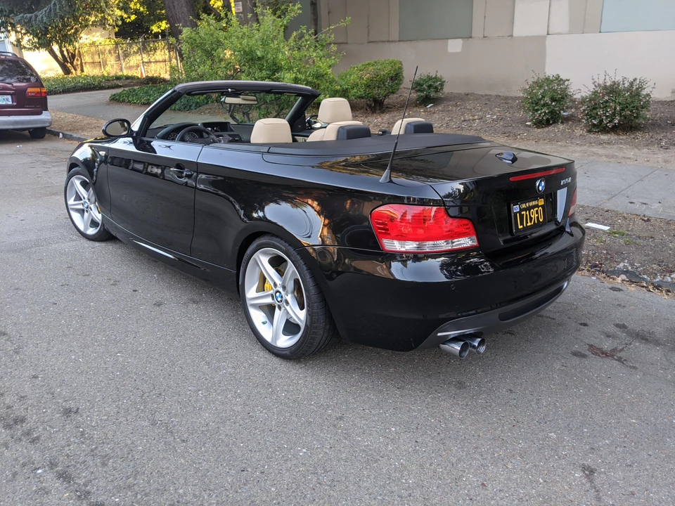 2009 BMW E82 135i & 135is - Image 19 of 31