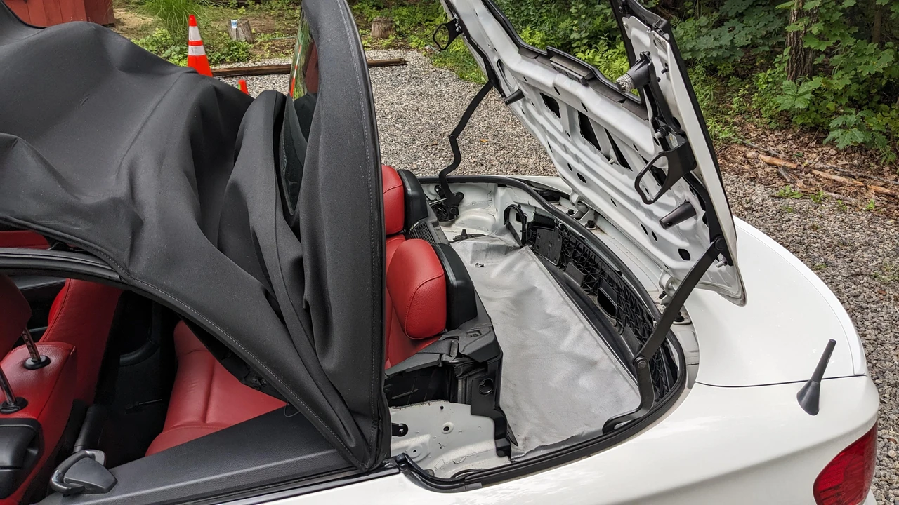 2009 BMW E82 135i & 135is - Image 24 of 31