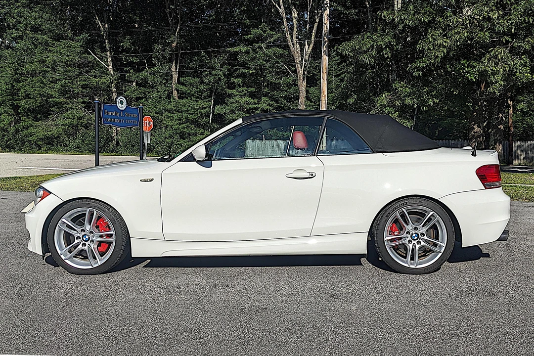 2009 BMW E82 135i & 135is - Image 12 of 31