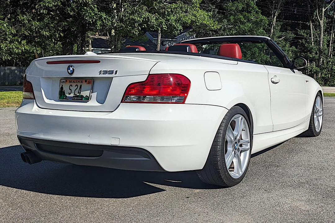 2009 BMW E82 135i & 135is - Image 4 of 31