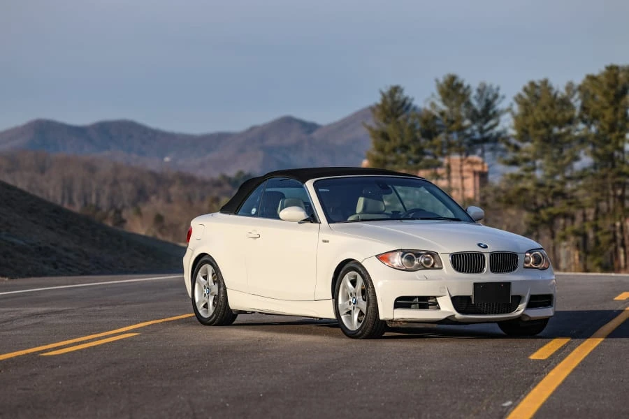 2009 BMW E82 135i & 135is - Image 5 of 31