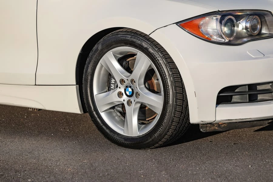 2009 BMW E82 135i & 135is - Image 13 of 31