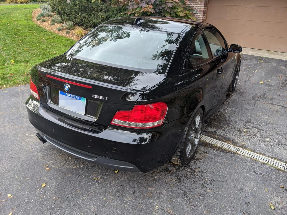 2009 BMW E82 135i & 135is - Image 2 of 15