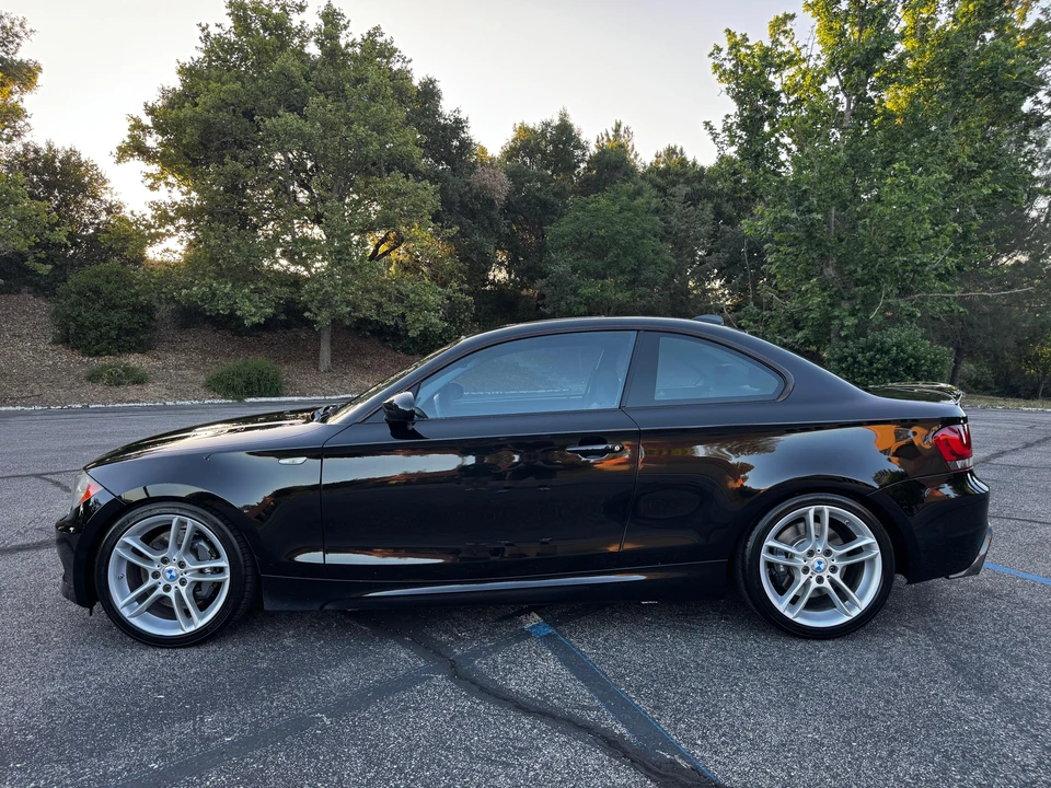 2009 BMW E82 135i & 135is - Image 6 of 31