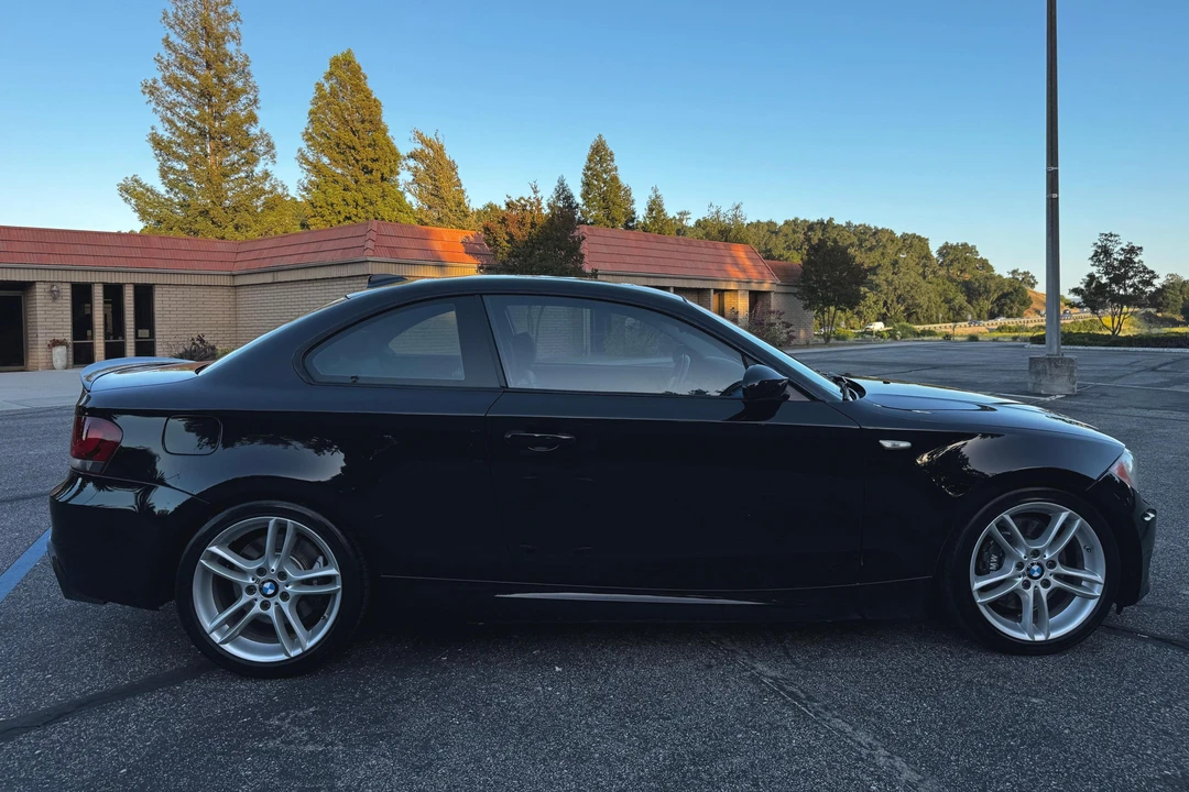 2009 BMW E82 135i & 135is - Image 8 of 31