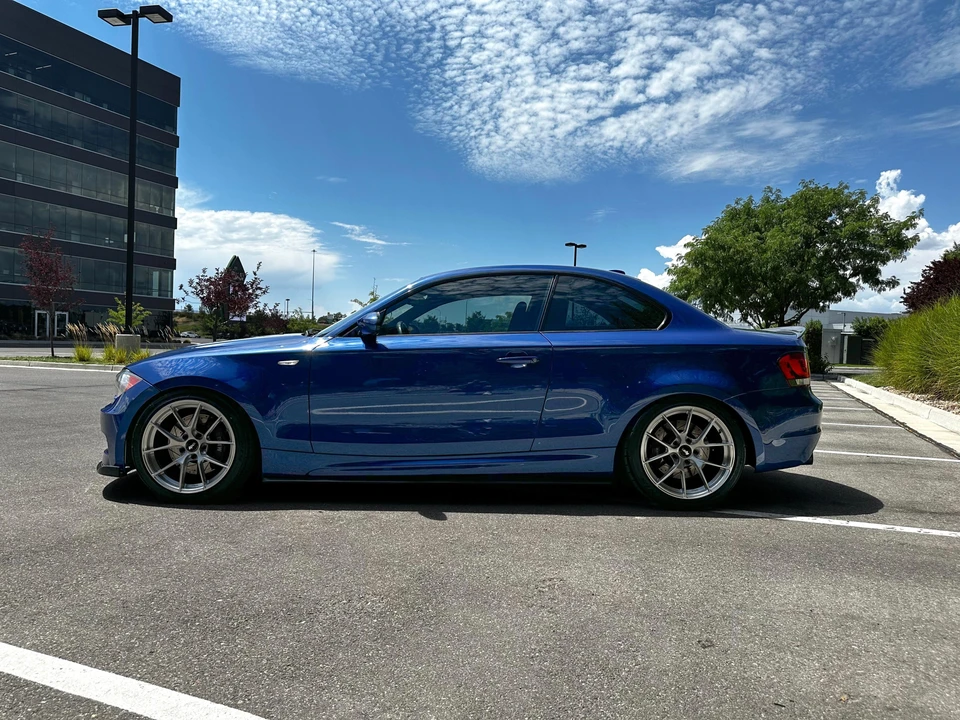 2009 BMW E82 135i & 135is - Image 6 of 31