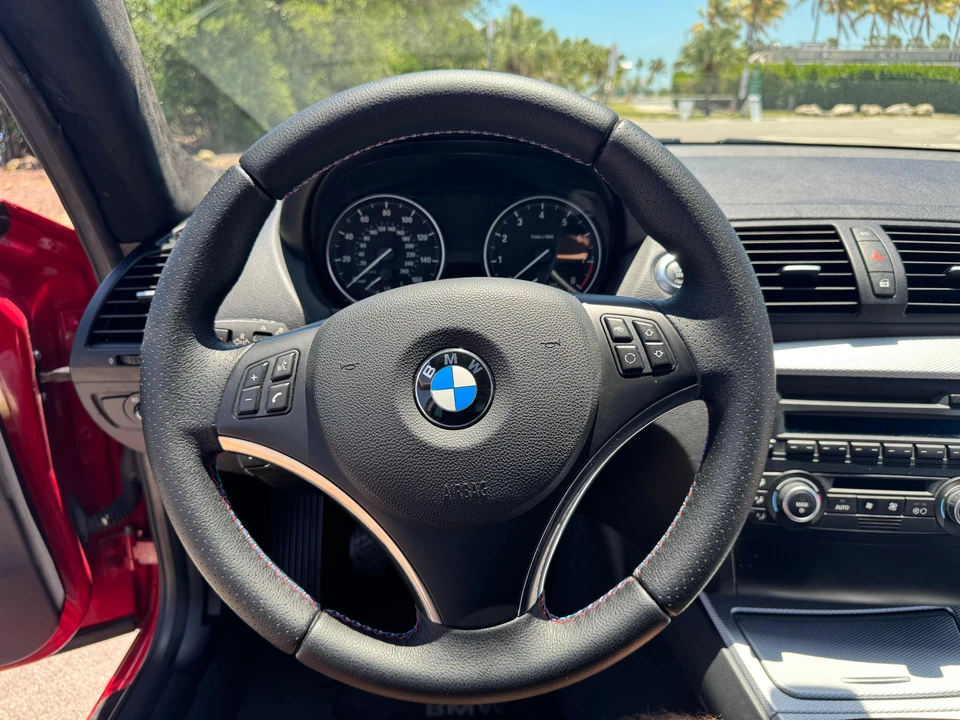 2009 BMW E82 135i & 135is - Image 30 of 31