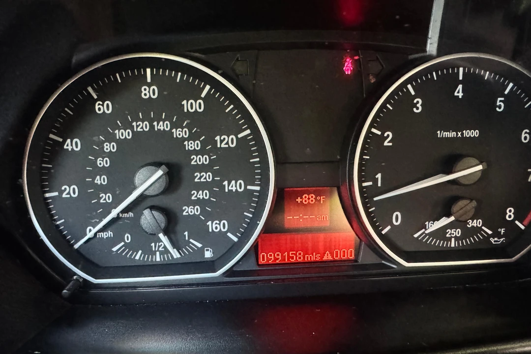 2009 BMW E82 135i & 135is - Image 24 of 31