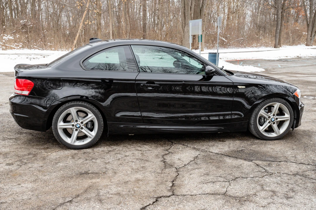 2009 BMW E82 135i & 135is - Image 8 of 27
