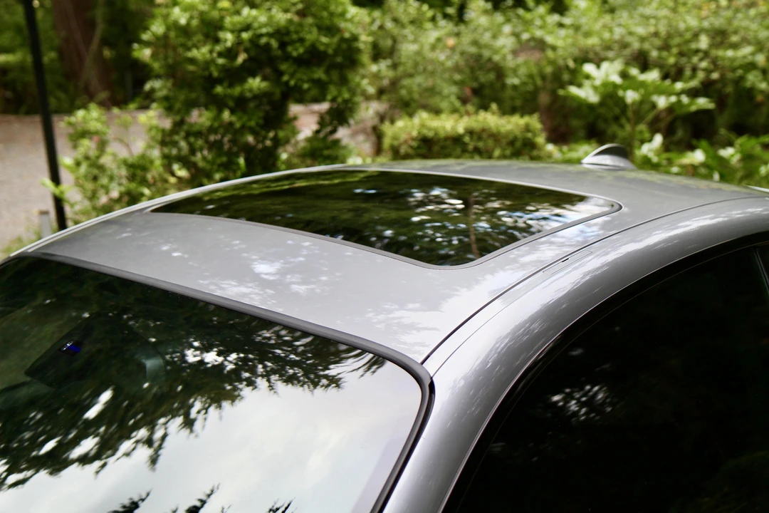 2009 BMW E82 135i & 135is - Image 23 of 31