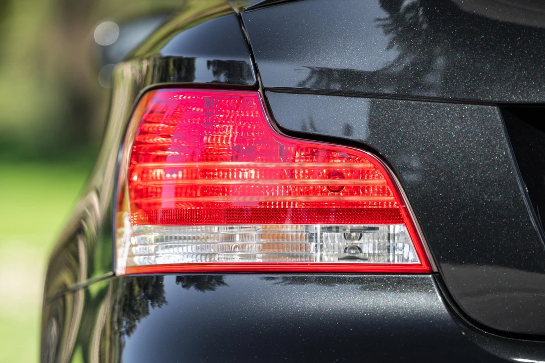 2009 BMW E82 135i & 135is - Image 21 of 31