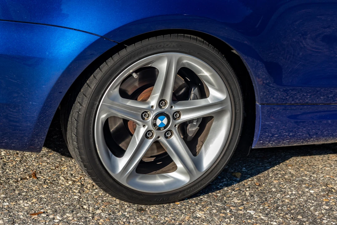 2009 BMW E82 135i & 135is - Image 23 of 31