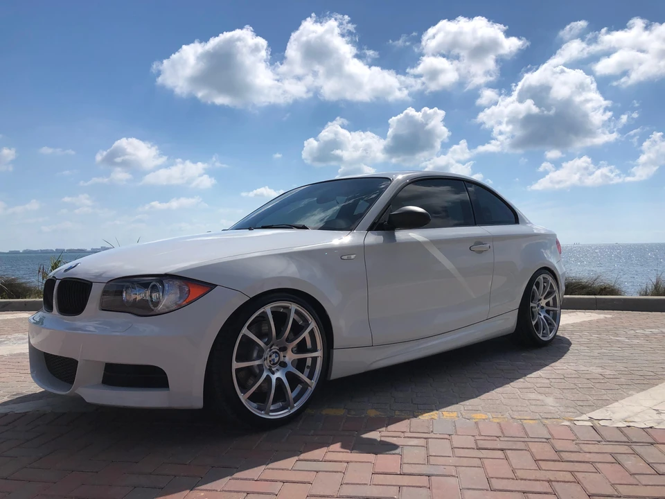 2009 BMW E82 135i & 135is - Image 9 of 31