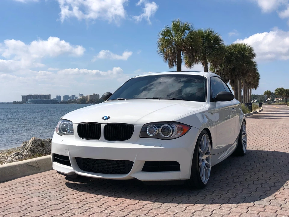 2009 BMW E82 135i & 135is - Image 7 of 31
