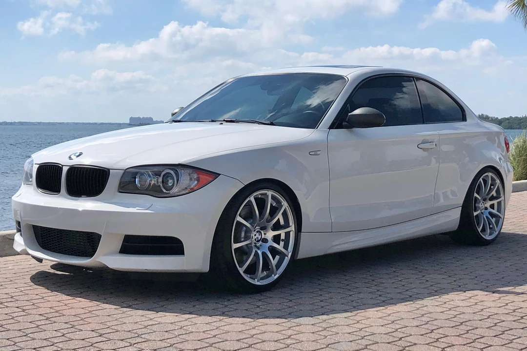 2009 BMW E82 135i & 135is - Image 8 of 31