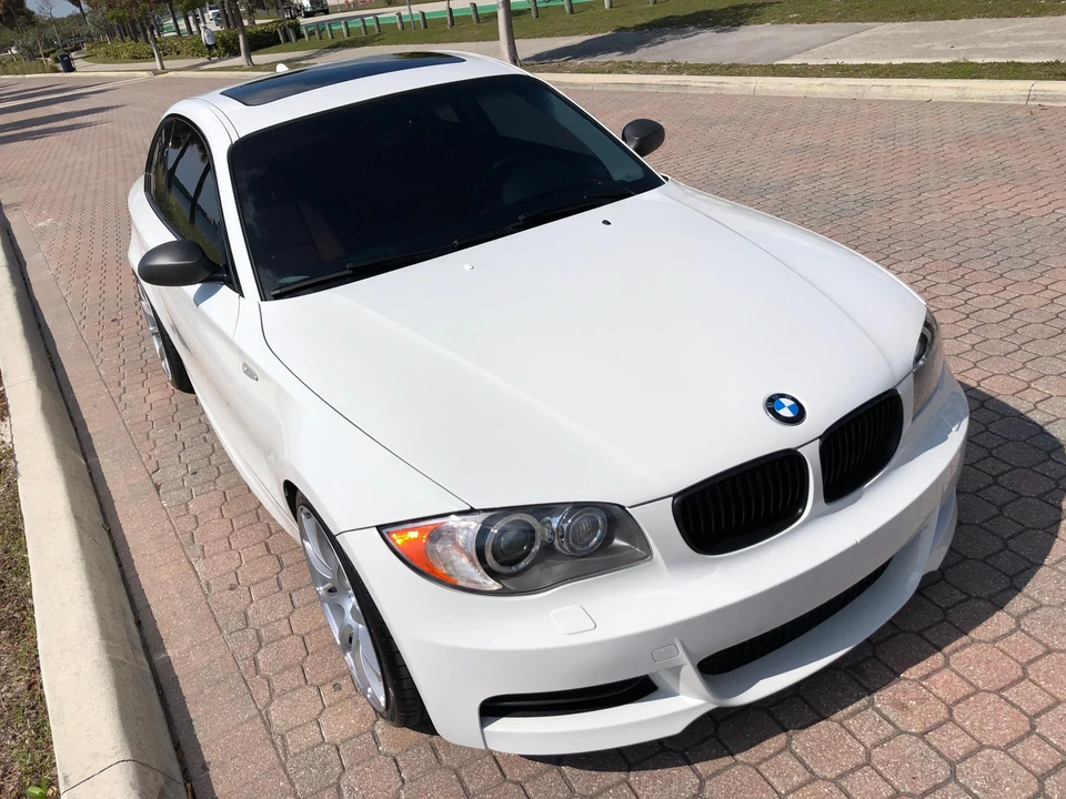 2009 BMW E82 135i & 135is - Image 17 of 31