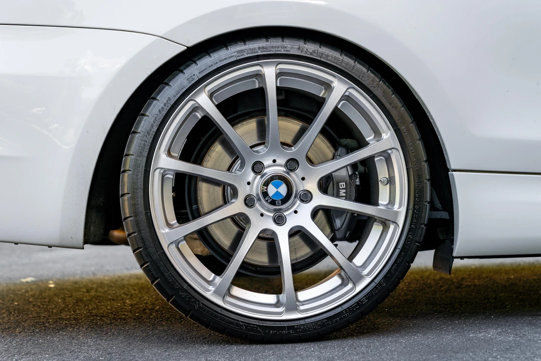 2009 BMW E82 135i & 135is - Image 21 of 31