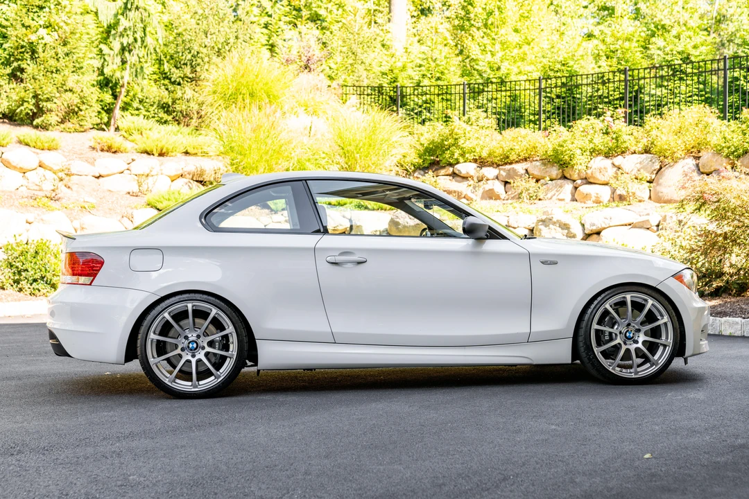 2009 BMW E82 135i & 135is - Image 6 of 31
