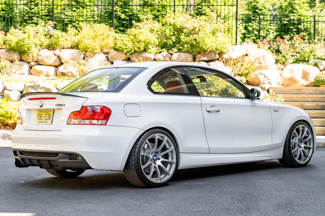 2009 BMW E82 135i & 135is - Image 4 of 31