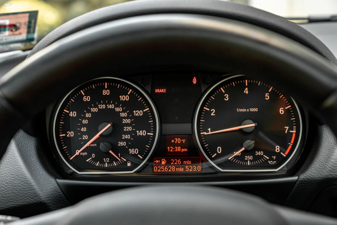 2009 BMW E82 135i & 135is - Image 28 of 31