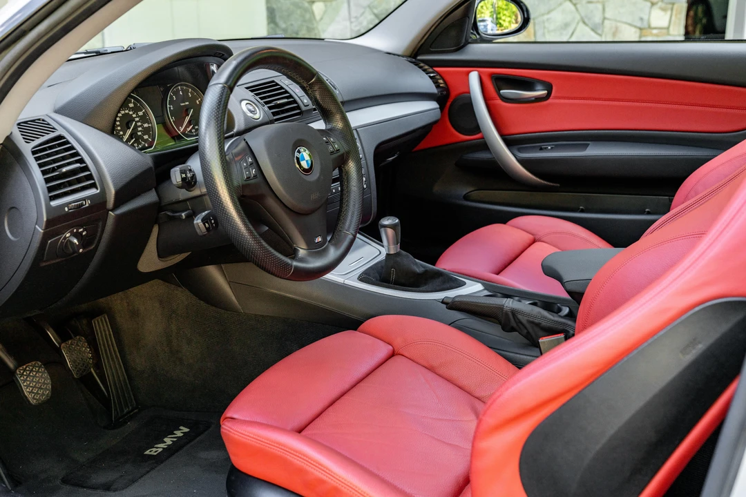 2009 BMW E82 135i & 135is - Image 25 of 31