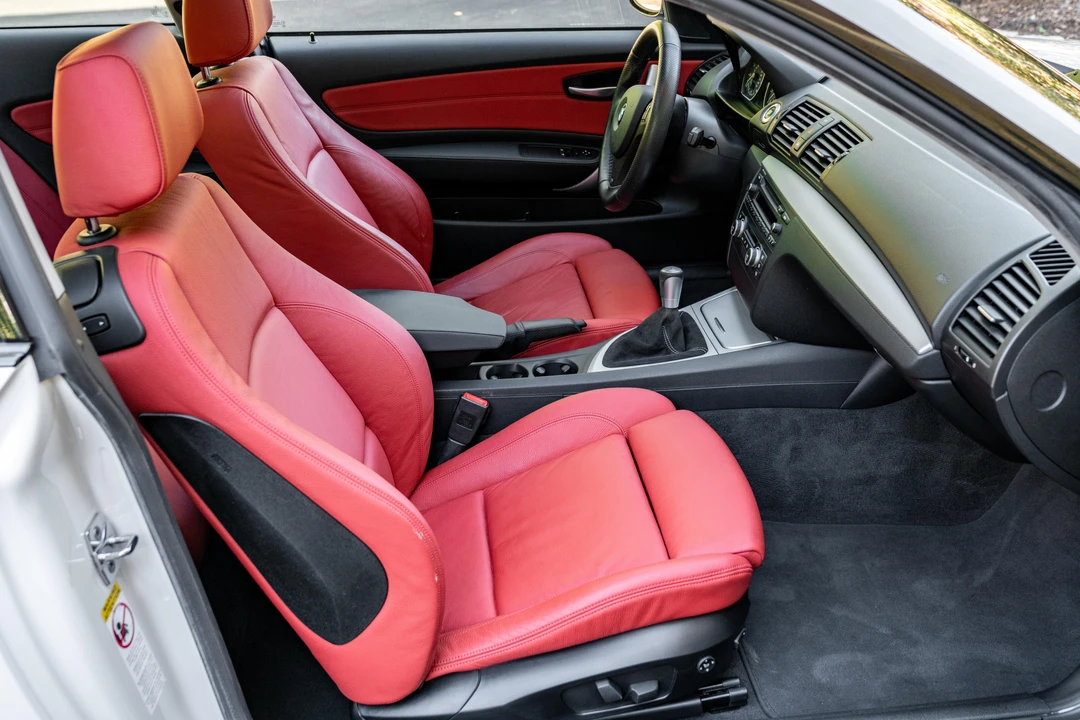 2009 BMW E82 135i & 135is - Image 26 of 31
