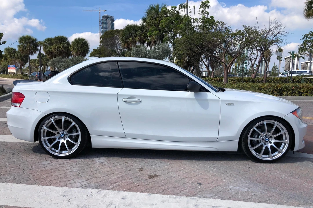 2009 BMW E82 135i & 135is - Image 15 of 31