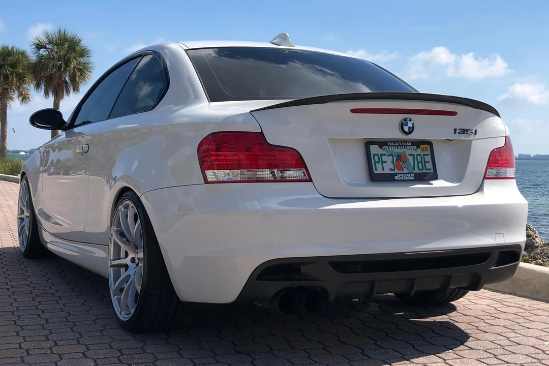 2009 BMW E82 135i & 135is - Image 4 of 31