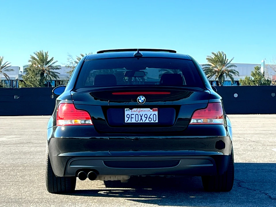 2009 BMW E82 135i & 135is - Image 16 of 31