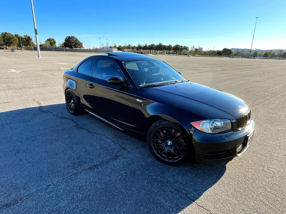 2009 BMW E82 135i & 135is - Image 28 of 31