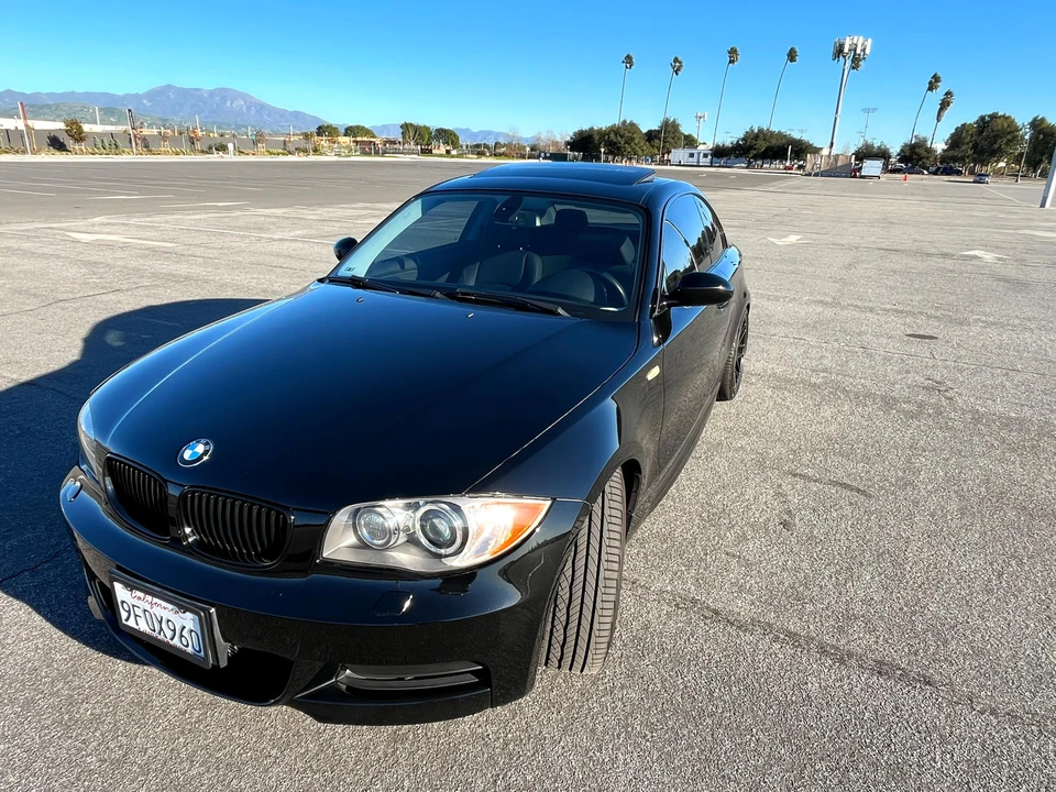 2009 BMW E82 135i & 135is - Image 8 of 31