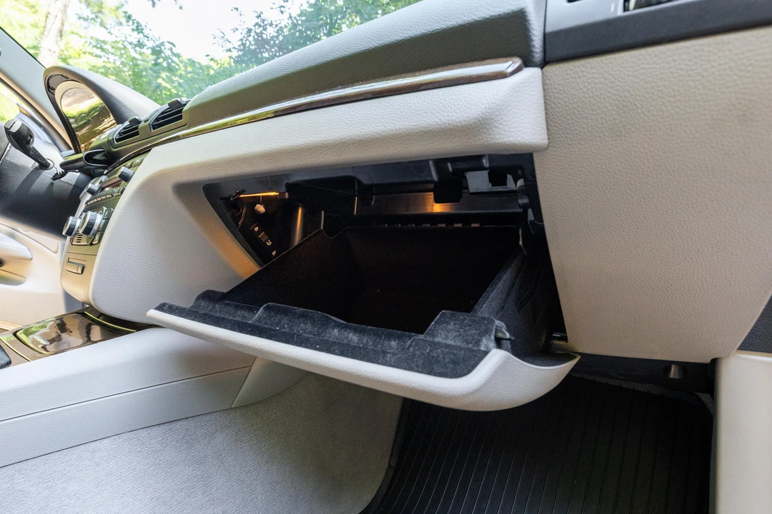 2009 BMW E82 135i & 135is - Image 29 of 31