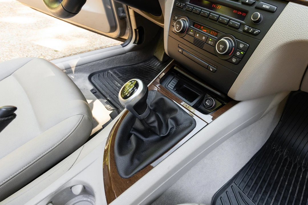 2009 BMW E82 135i & 135is - Image 30 of 31
