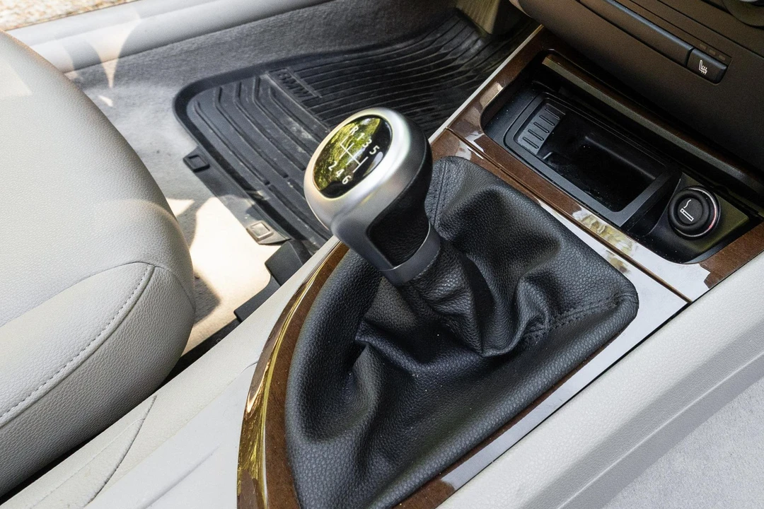 2009 BMW E82 135i & 135is - Image 17 of 31