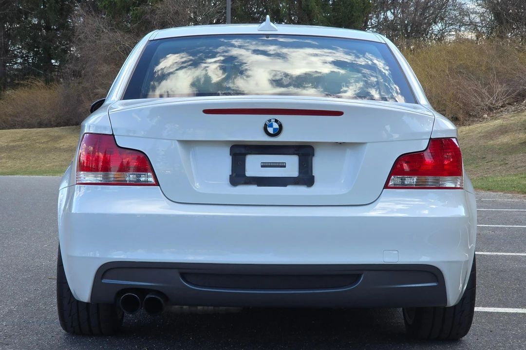 2009 BMW E82 135i & 135is - Image 5 of 31